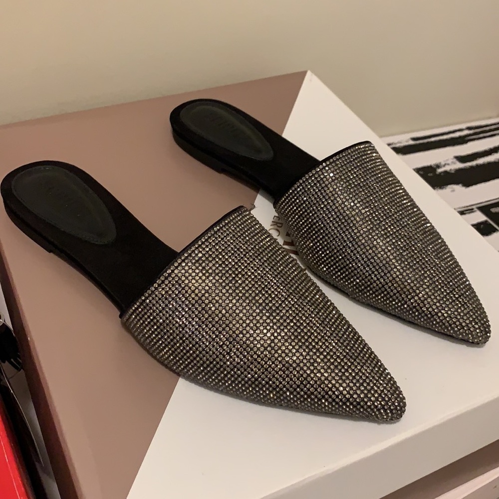 LIKE NEW sz 8 black diamond mules